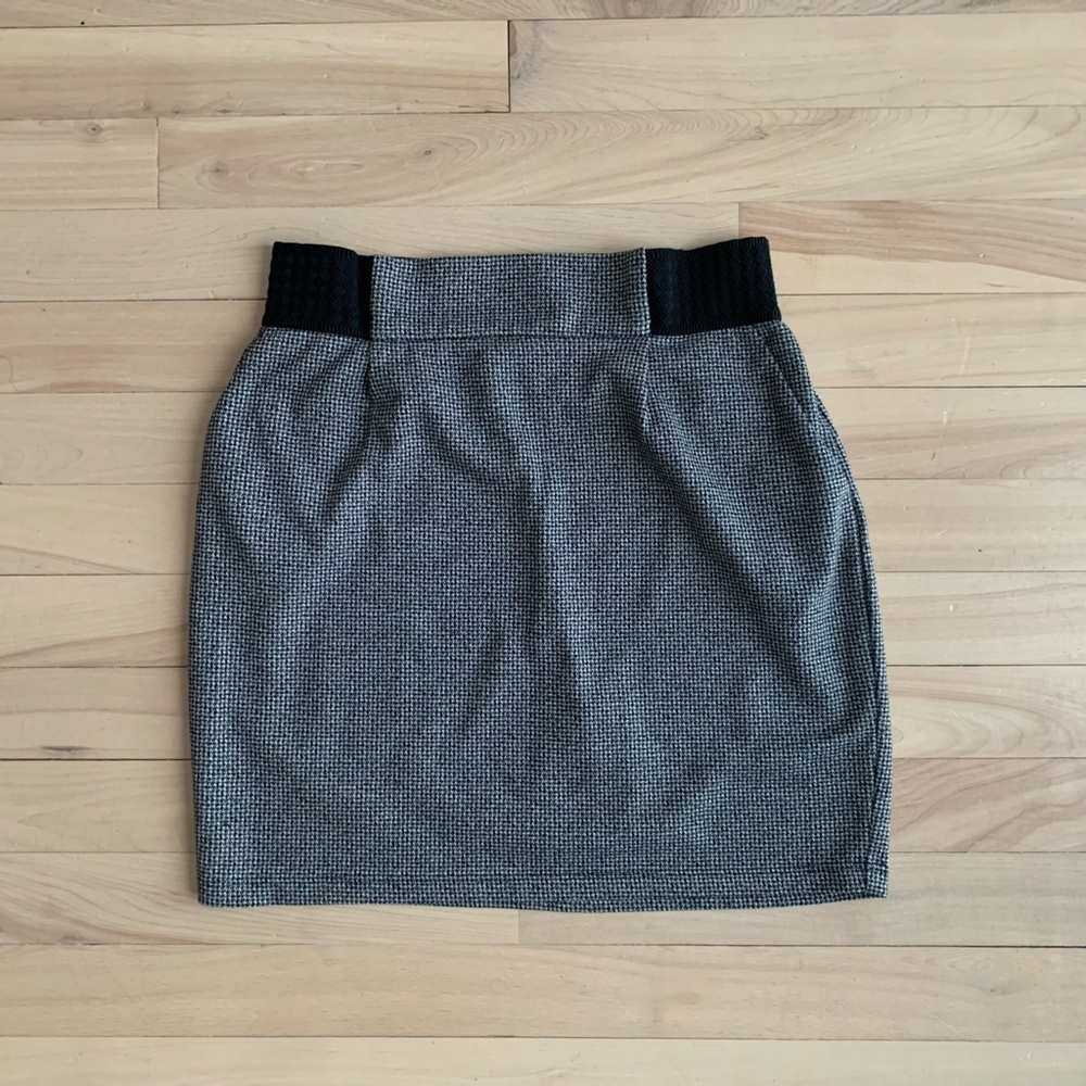 NAF NAF - Vintage Mini Skirt | Herringbone Textured Skirt - Picture 2 of 9